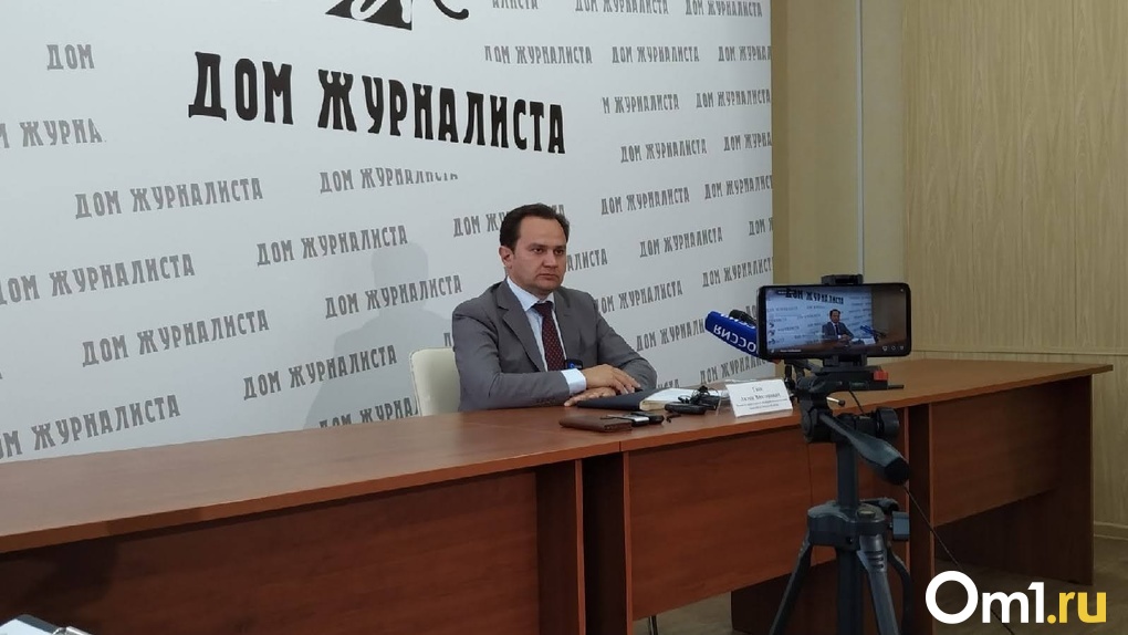 В Омске уволили министра энергетики и ЖКХ Антона Гаака