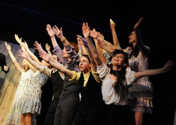 Омский Лицейский театр покажет премьеру на Международном фестивале во Франции