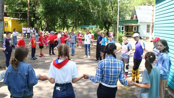 В омских оздоровительных лагерях для детей ещё остались свободные места