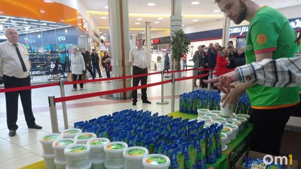 Тонна картошки и 8500 яиц: раскрыт рецепт гигантского салата «Оливье» в Новосибирске
