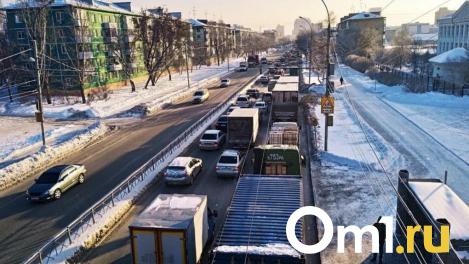 Ремонтные работы парализуют движение в центре Новосибирска