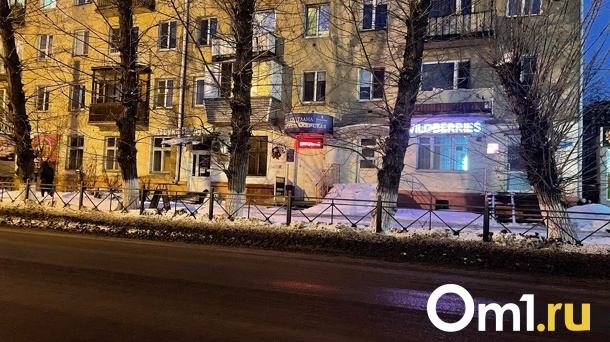 Омские подростки держат в страхе весь подъезд жилого дома