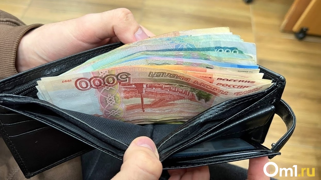 В Омской области ищут врачей на зарплату до 200 тысяч рублей