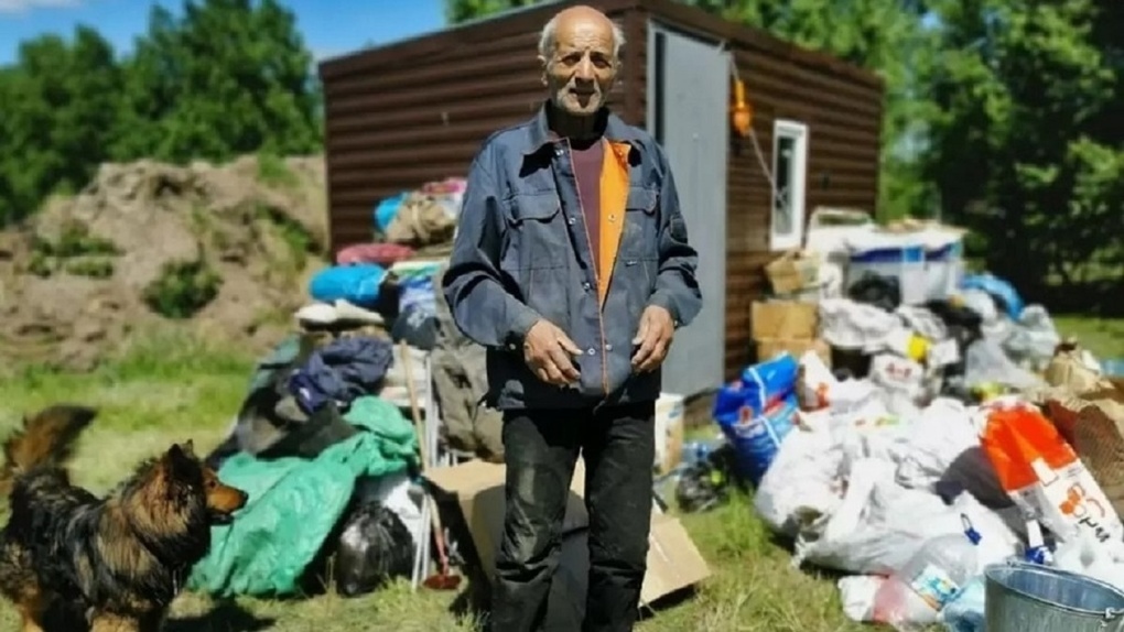 Год ехал на грузовике через всю Россию: подробности о застрявшем в Новосибирске пенсионере из Магадана
