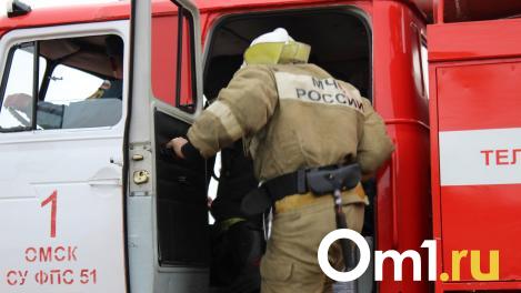 В Нефтяниках случился крупный пожар