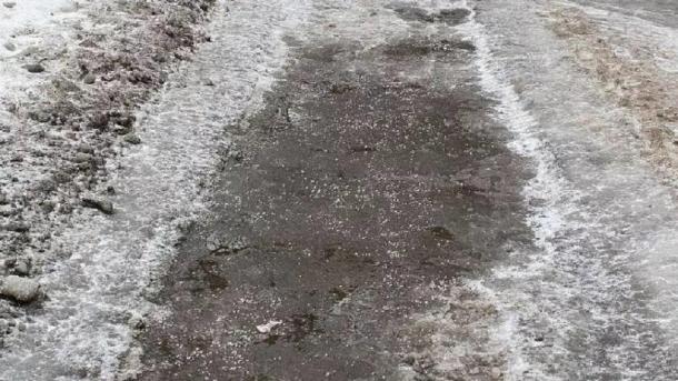 Сменить пескосоляную смесь на мраморную крошку планируют в Академгородке