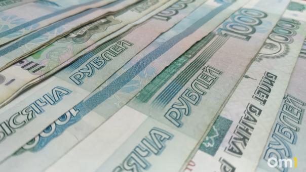 13-я зарплата для учителей и врачей — кому ещё положена декабрьская выплата