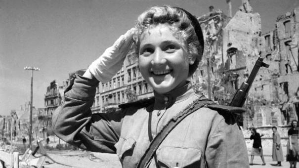 Выставка «Сила красоты», посвящённая женщинам ВОВ, открылась в Новосибирске