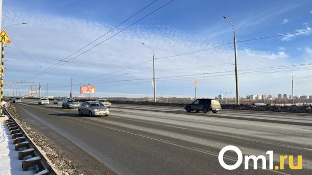 На омском мосту у Телецентра перенастроят светофоры для реверсивного движения
