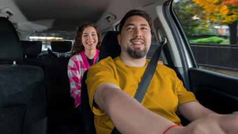 Экономь на поездках по Омску с Drivee — скидка 50% на первые три поездки