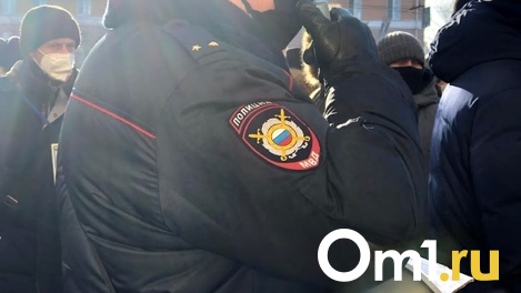 Пока не заблокировали: омичи ходили по магазинам и тратили деньги с чужой банковской карты
