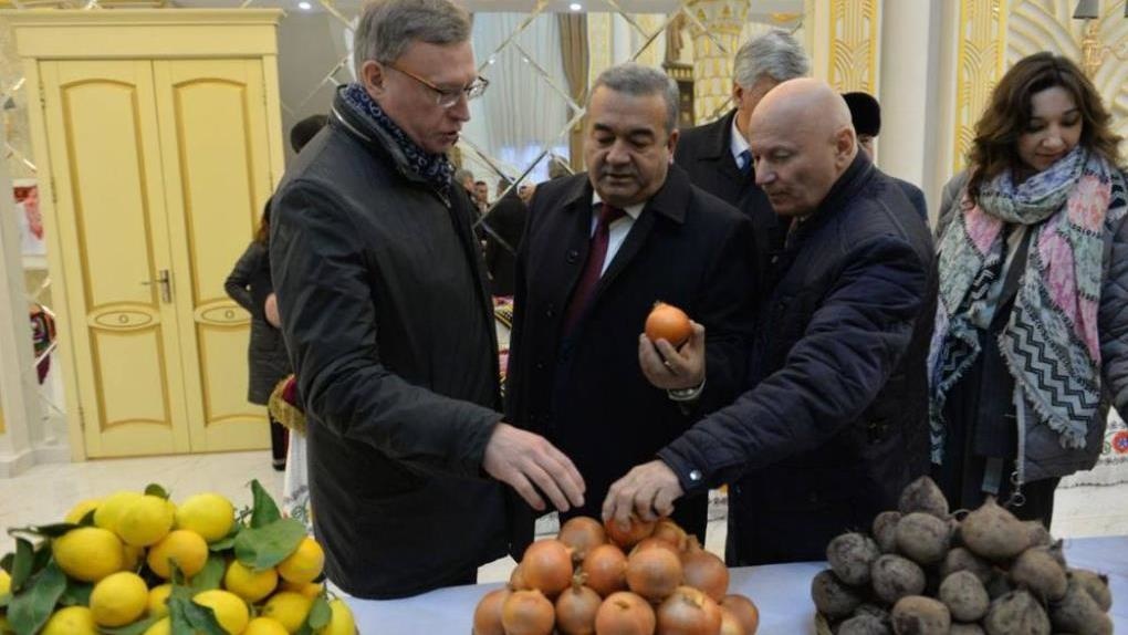 Свежие фрукты и овощи в Омск будут привозить фермеры из Таджикистана