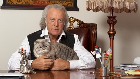 «Мусор называют песнями»: поэт Илья Резник раскритиковал современный российский шоу-бизнес