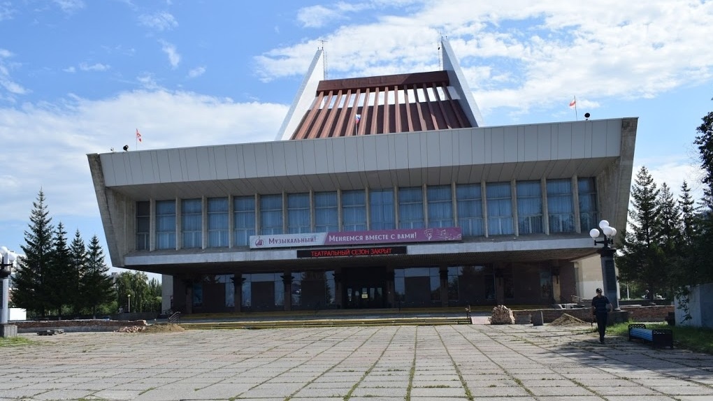 Театральную площадь в центре Омска облагородят за 9,7 миллиона рублей