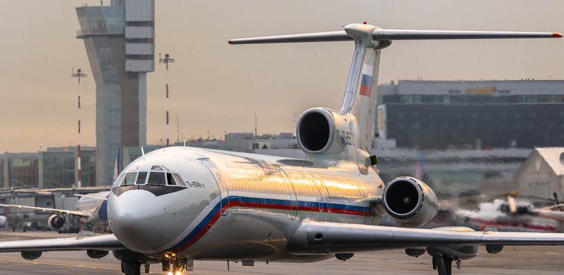 Понедельник — день траура. Россияне скорбят по погибшим в авиакатастрофе в Сочи