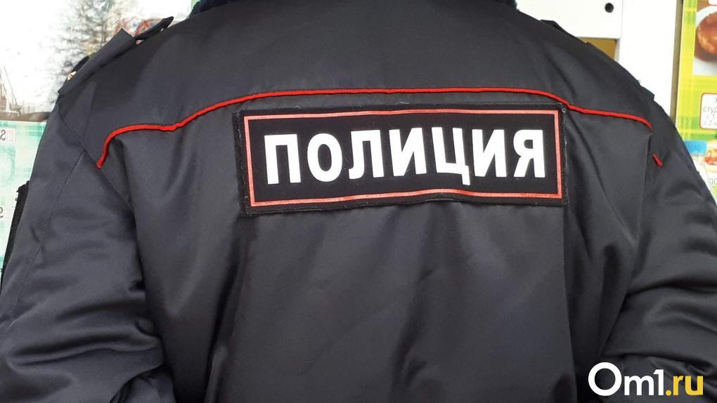 Омского полицейского задержали за крупную взятку