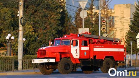 В Старом Кировске Омска горела огромная куча угля