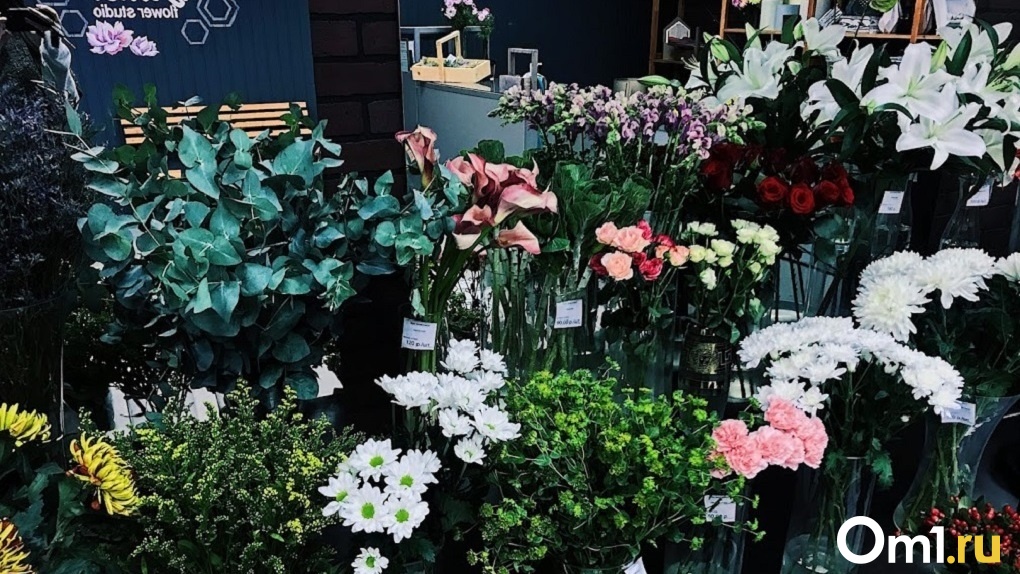 «Поставки нам прекратили». Хозяйка цветочного бизнеса рассказала, будут ли букеты на 8 Марта в Омске