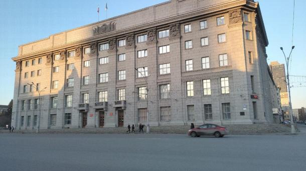 Ужасные тротуары, пыль и старые троллейбусы: житель Минска оказался шокирован Новосибирском
