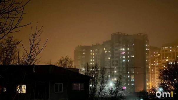 Омск заволокло мистическим туманом