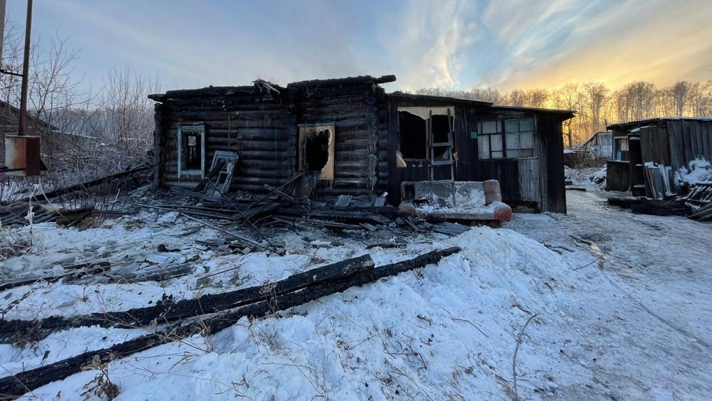 Два трупа обнаружили во время тушения пожара в Новосибирской области