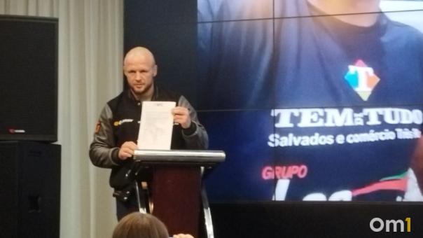 Александр Шлеменко vs Алекс Оливейра: поединок пройдёт на омской «G-Drive Арене»