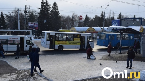 В Омске на маршруты № 359 и № 323 вышли вместительные автобусы