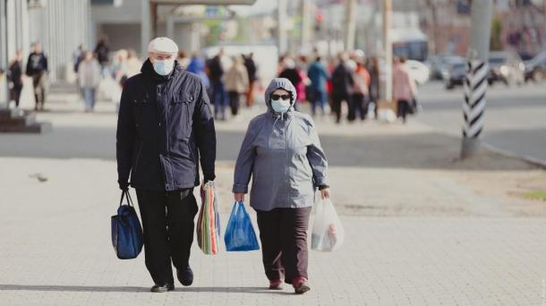Жительницы Егорьевска в панике: седой мужчина неделями подглядывает в их окна