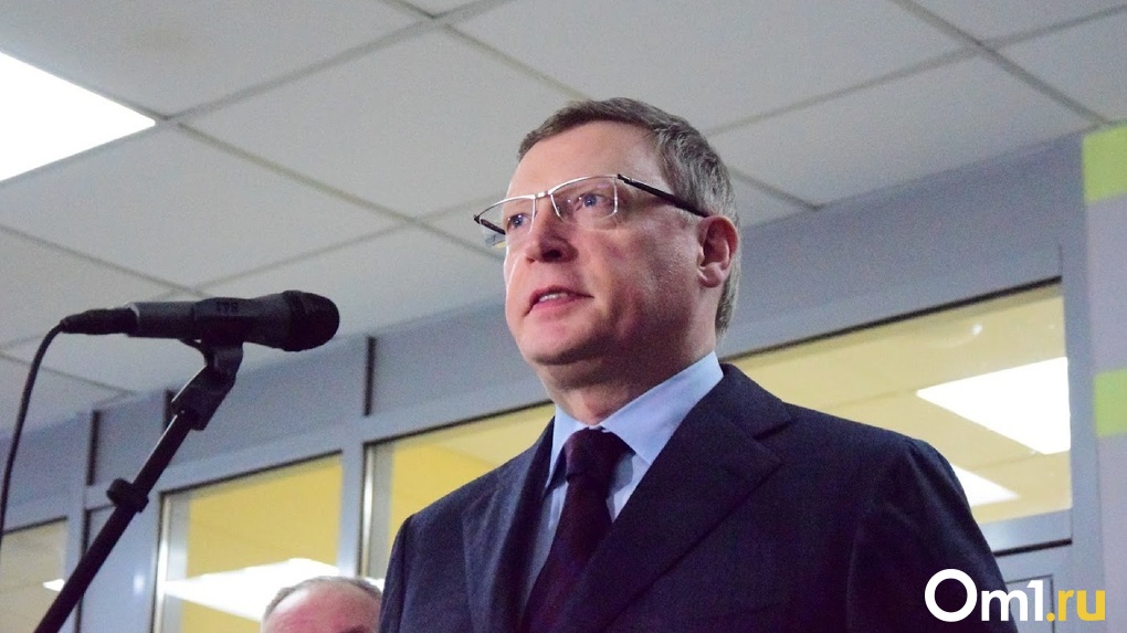Губернатор Омской области Александр Бурков перераспределил обязанности между своими заместителями