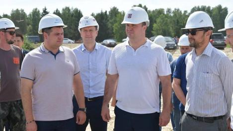 Губернатор Омской области проверил, как идут работы по строительству объектов газоснабжения для северных районов