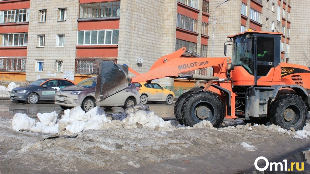 В Новосибирске на уборку снега 14 декабря задействовали 97,5% техники