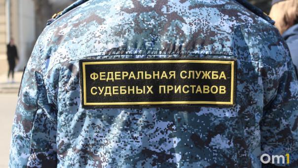 Как новосибирцам защитить имущество, если его арестовали приставы