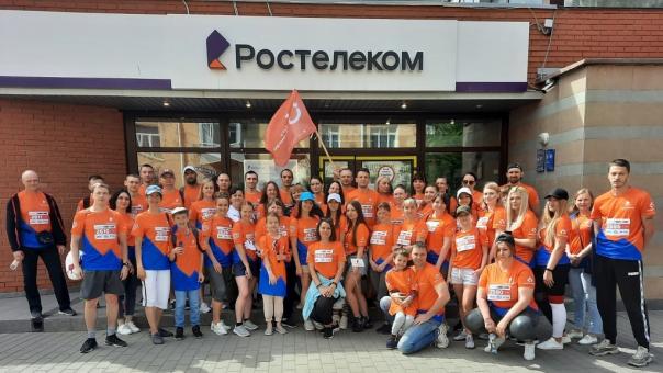 Команда «Ростелекома» в Омске пробежала полумарафон «ЗаБег»