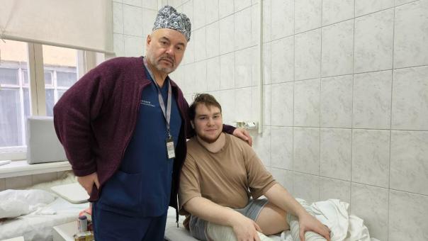 Новосибирские хирурги помогли пациенту с редким заболеванием