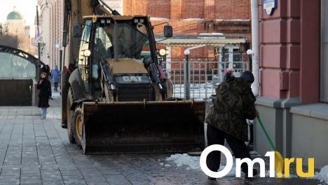 Виталий Хоценко поручил усилить работу по очистке снега в Омской области