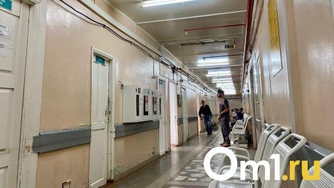 Омским медикам, получающим выплаты, разрешат раз в пять лет менять работу