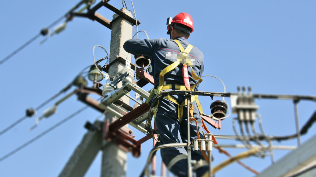 Энергетики ответили на вопросы потребителей о подключении новосибирцев к электросетям