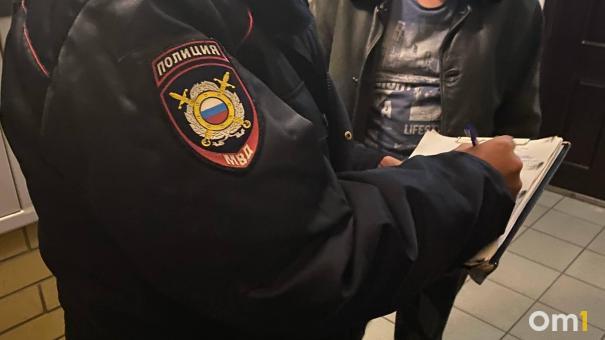 Жителя Омской области наказали за запрещённые татуировки на теле