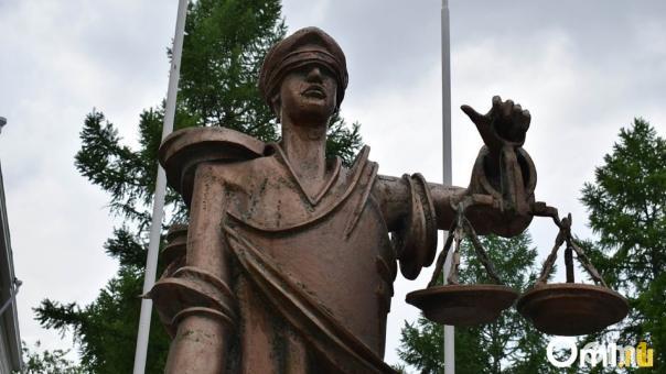 Суд продлил арест омичу, который задушил ребёнка из-за мультиков