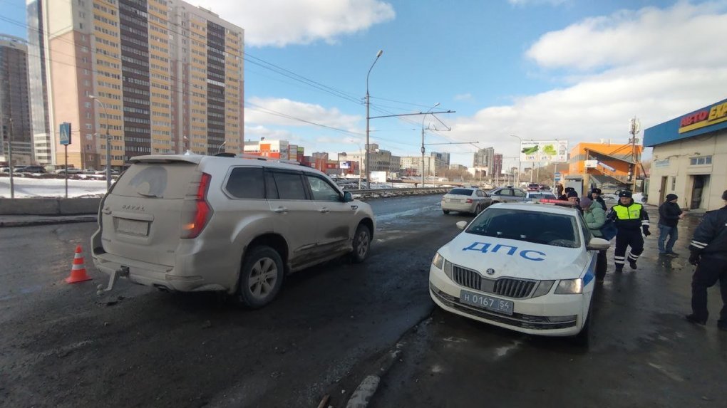 В Новосибирске водитель иномарки задавил 71-летнюю пенсионерку