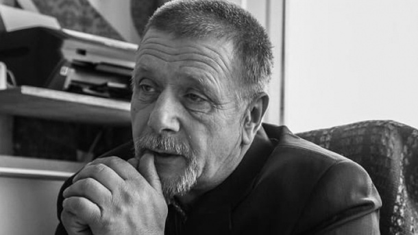Скончался бывший председатель омского общества глухих Александр Комсюков