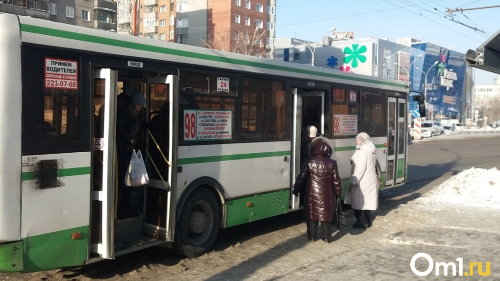 «Болеют водители и кондукторы»: транспортный коллапс произошёл в Новосибирске из-за пандемии коронавируса