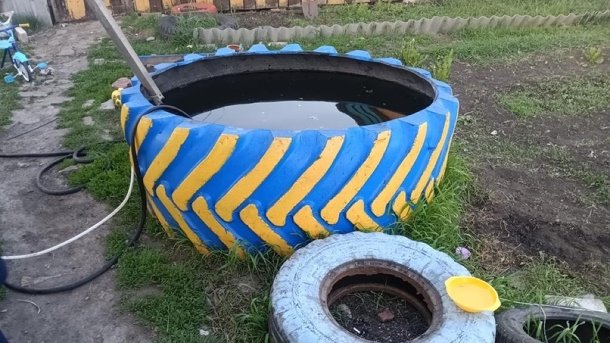 В Омской области двухлетний мальчик утонул в камере трактора К-700