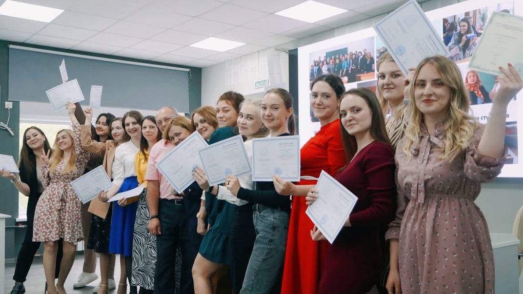 В ОмГПУ первые выпускники программы «Инженерная школа Cuboro» получили удостоверения