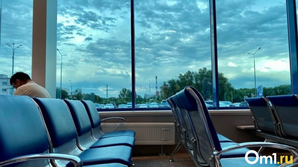 В Омском аэропорту на шесть часов задержали рейс на курорт