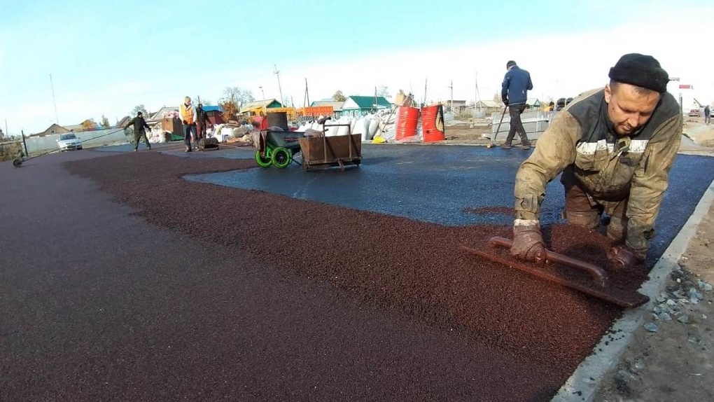 В Омской области у будущей школы появилось спортивное поле