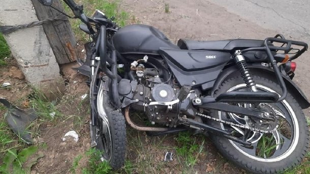 В крупном ДТП в Омской области пострадали мальчик с девочкой на мопеде