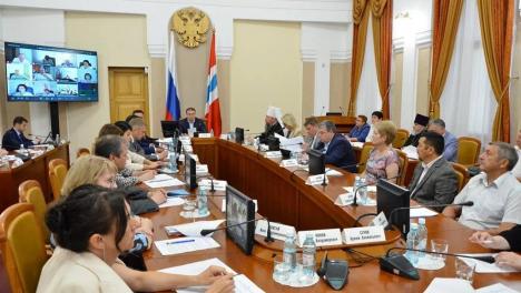 Губернатор Хоценко провёл первое заседание нового консультативного Совета