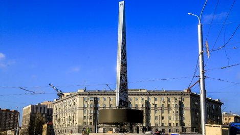 9 мая в Новосибирске впервые отметят у стелы «Город трудовой доблести»