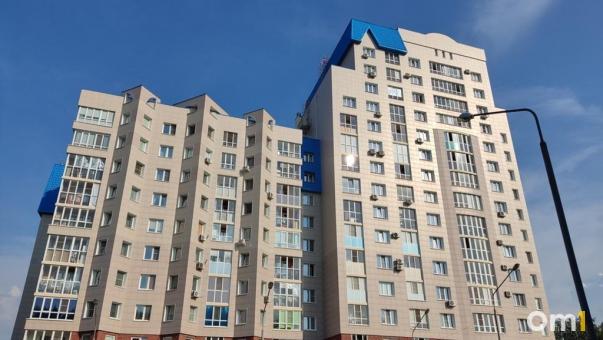 В Омске значительно подорожали все типы квартир